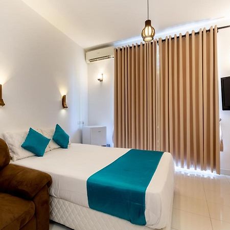 Royal Mount Hotel Dehiwala-Mount Lavinia Exterior foto